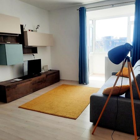 Cozy Apartment At Gara De Nord ブカレスト エクステリア 写真